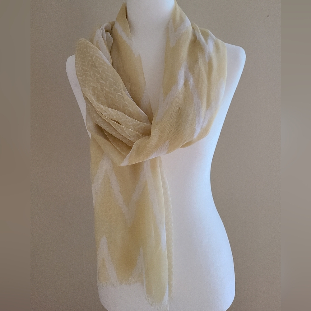 Women’s Airy Light Yellow Sheer Scarf / Wrap 30” x 78”  NWOT